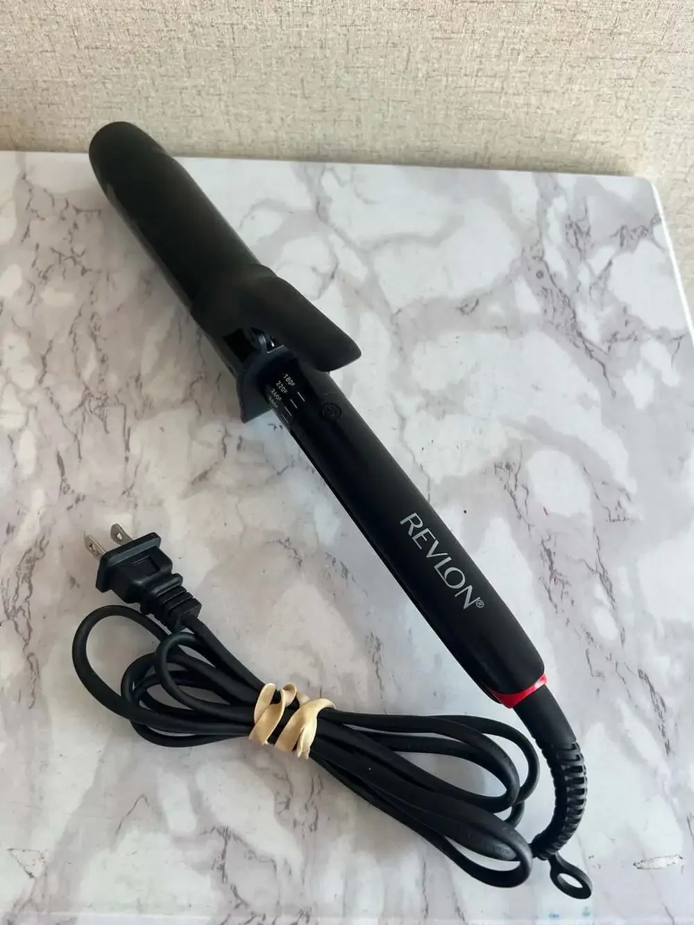 Revlon SmoothStay 1-1/2 inch Coconut Oil-Infused Curling Iron RVIR1191